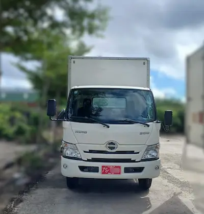 HINO 300XZU73OL — Photo 2