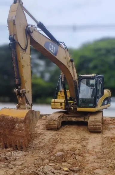 CAT320D — Photo 3