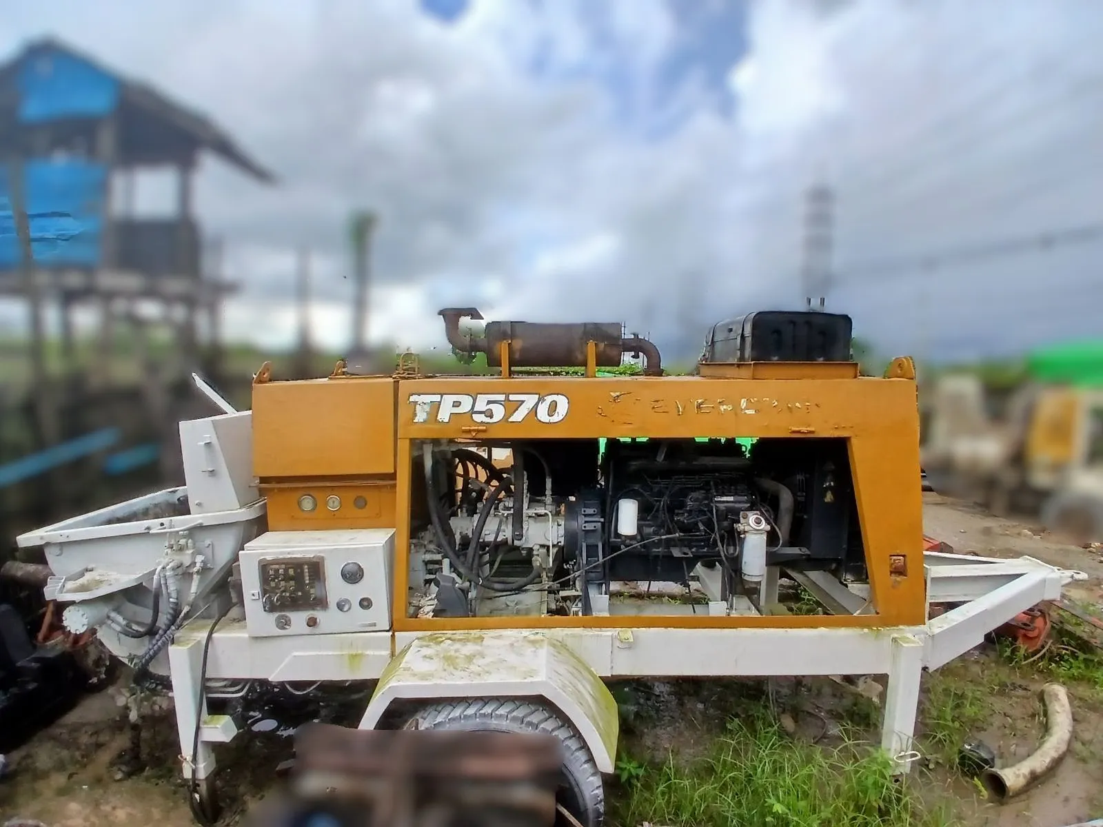 TP570 — Photo 2