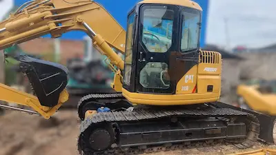 CAT313B — Photo 2