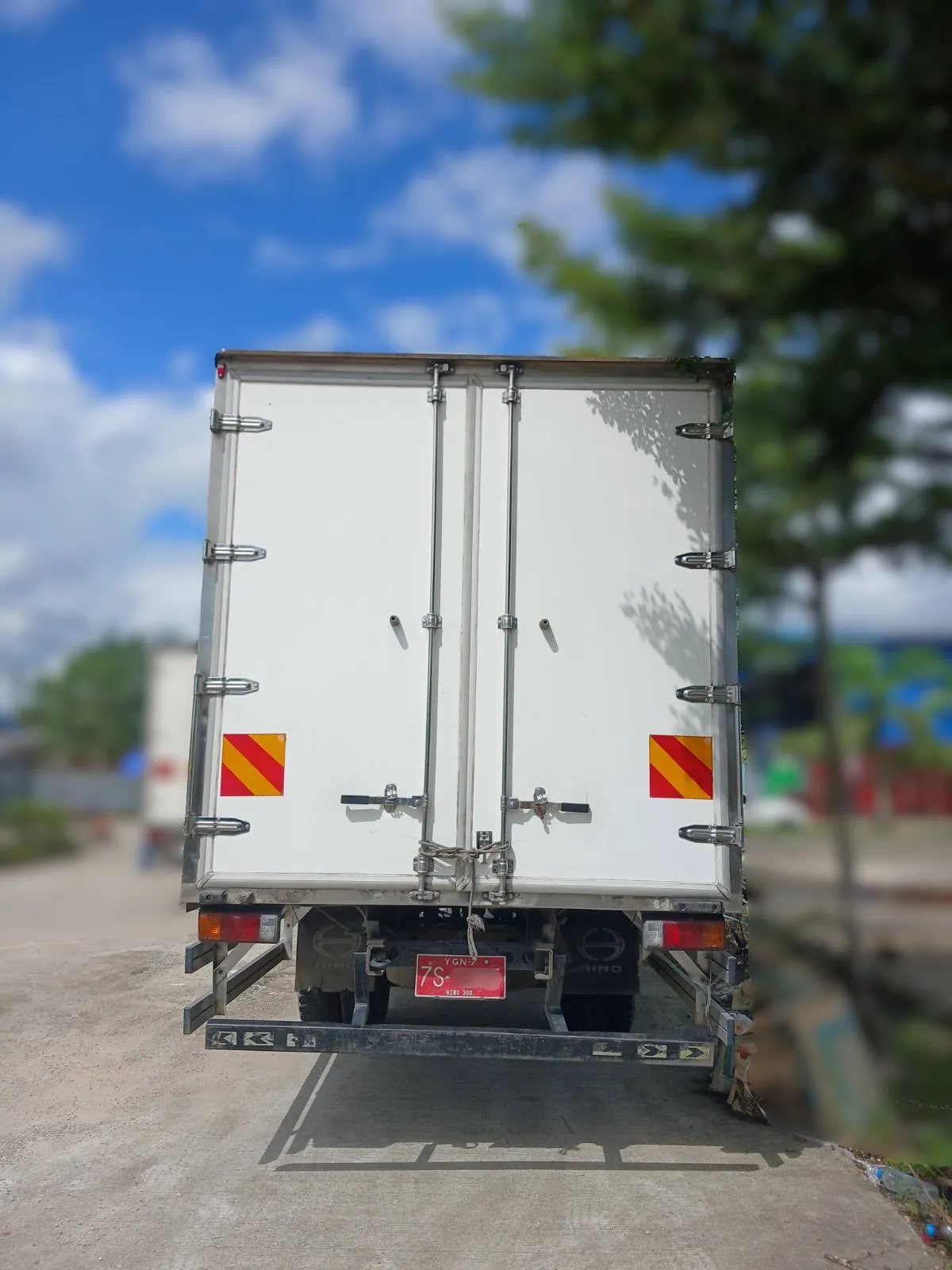 HINO 300XZU73OL — Photo 4