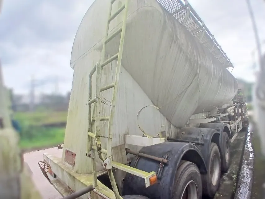 Cement Bulk Carrier Trailer 35m3 — Photo 4