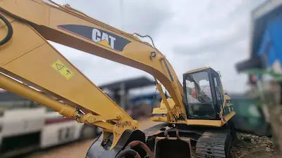 CAT320B — Photo 4