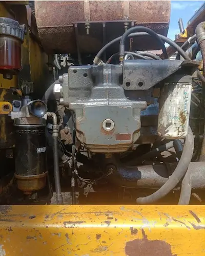 PC200-8 — Photo 6