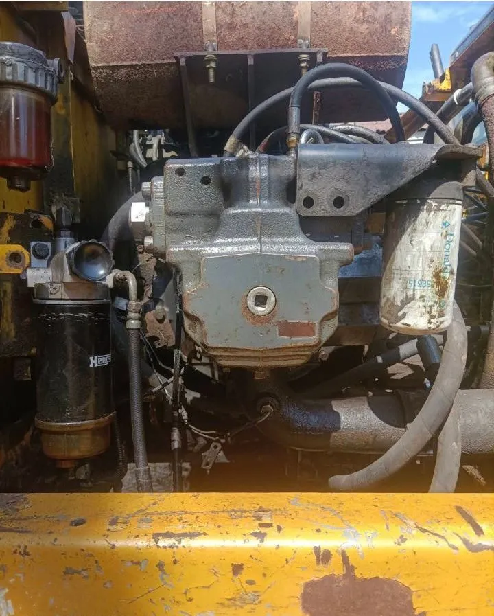 PC200-8 — Photo 6