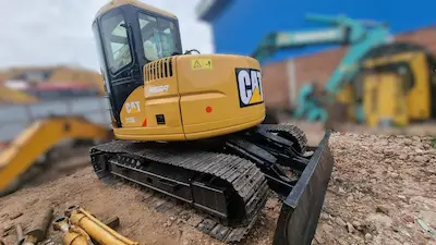 CAT313B — Photo 6