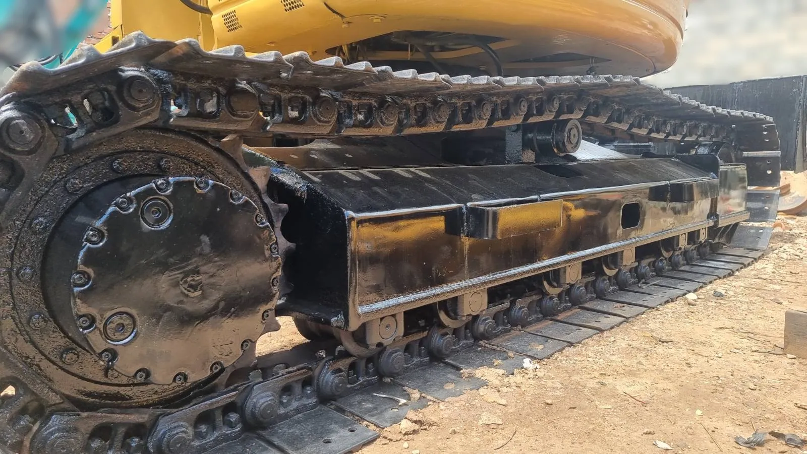 CAT313B — Photo 7