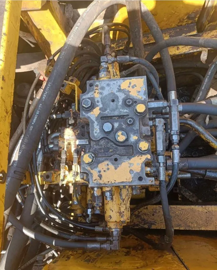 PC200-8 — Photo 8